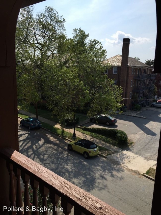 Building Photo - 509 N Mulberry St