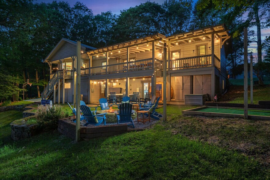 Building Photo - 134 Wolf's Head Ct