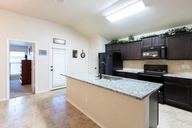 Building Photo - 14108 Avenue V