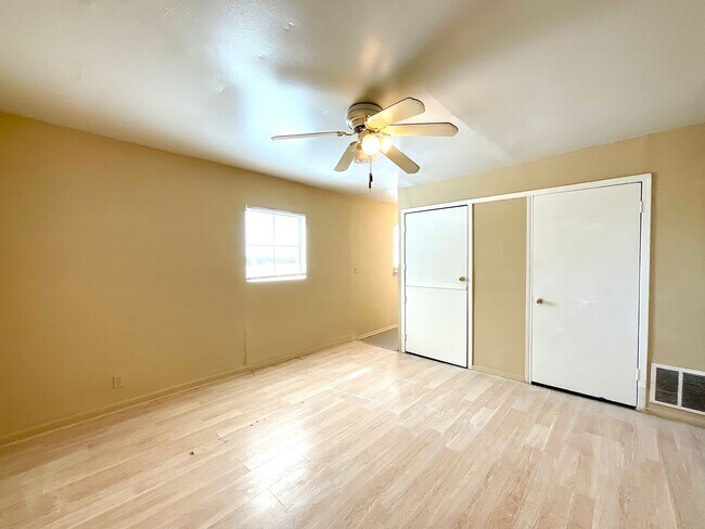 Building Photo - **APPLICATION RECEIVED** Available NOW! Prime Location 3-Bedroom, 2-Bath Home In Converse!!