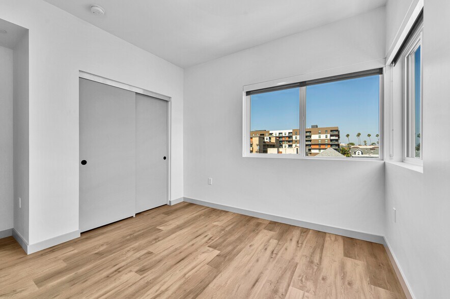 Building Photo - 1240 Magnolia Ave