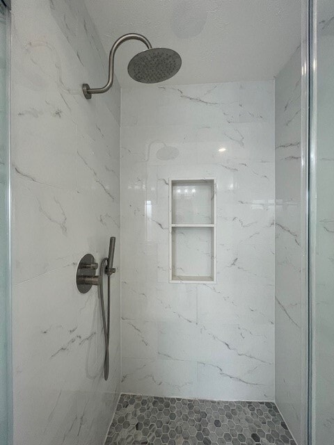 Building Photo - 8519 Babbling Brook Ct