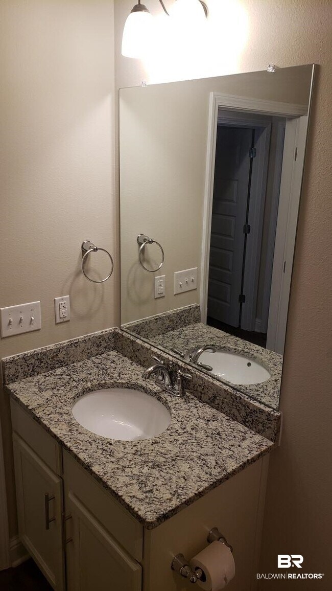 Building Photo - 24490 Kipling Ct