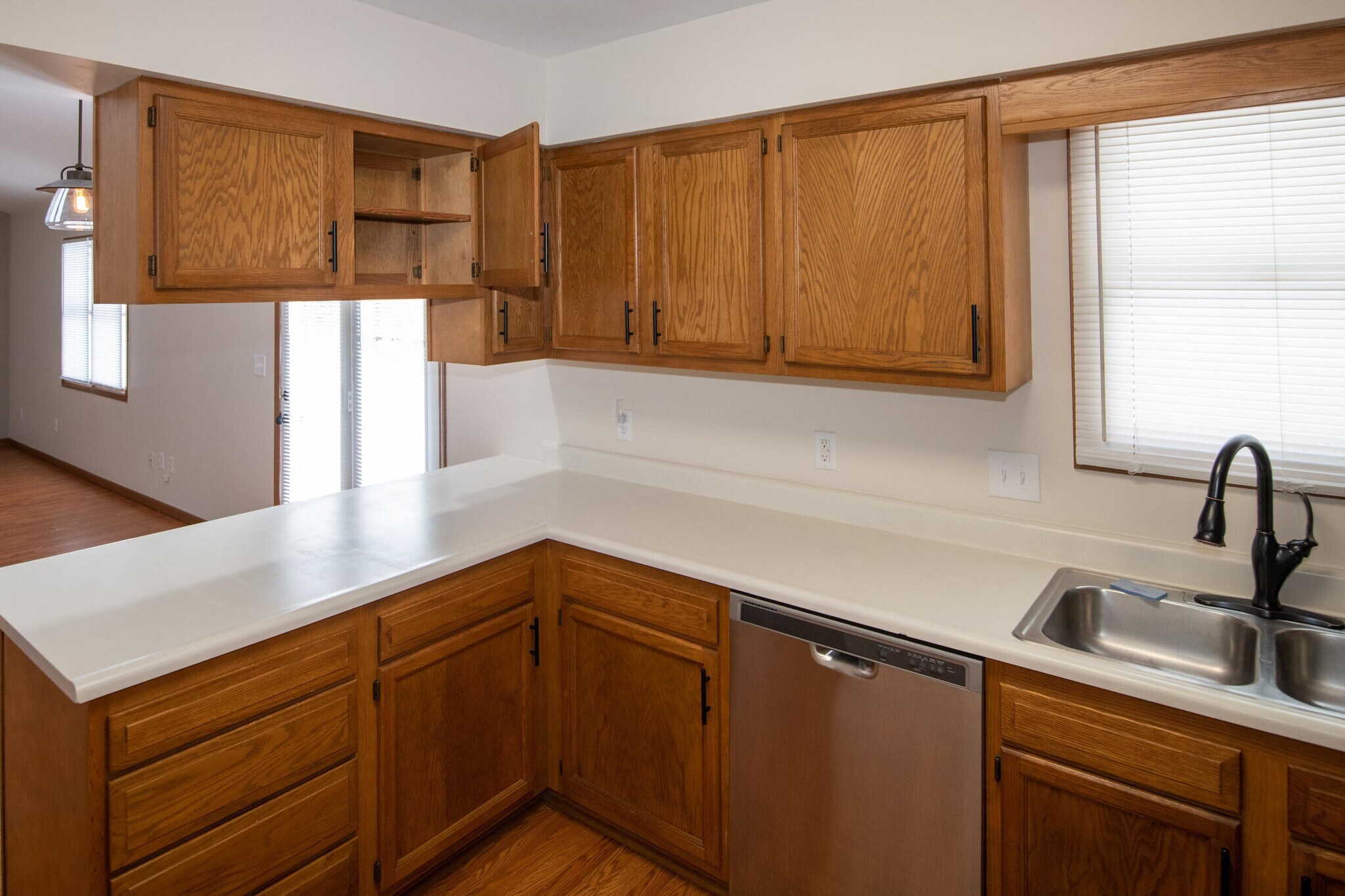 Building Photo - 116 Pierre Pl