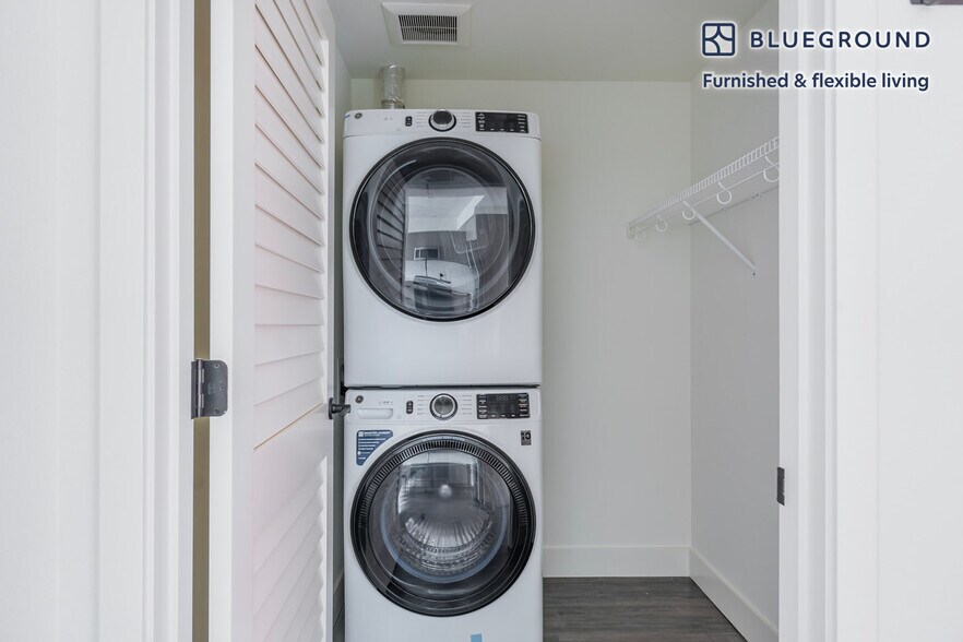 Building Photo - 19888 40th Ave W