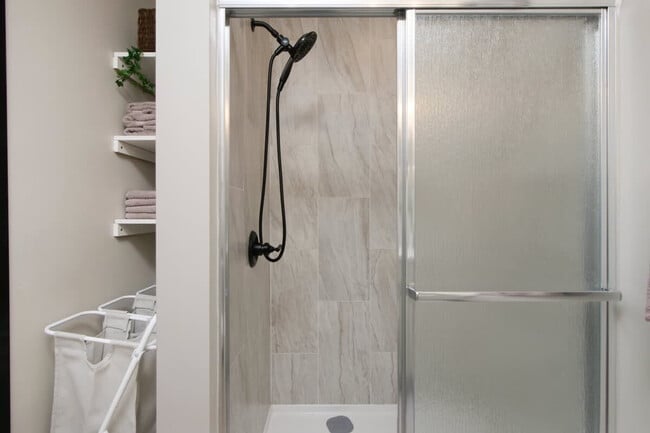 Building Photo - 303 E Washington St