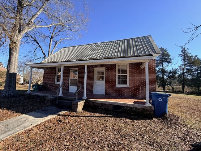 Building Photo - 503 Norwood Ave