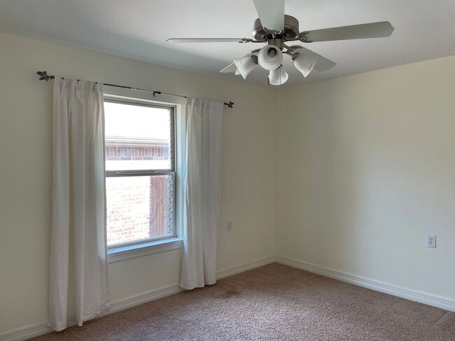 Building Photo - Property for Lease in Little Elm!