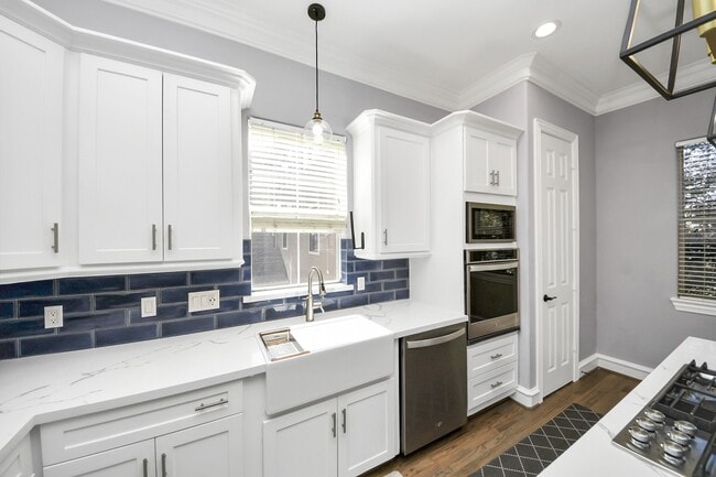 Building Photo - 5317 Feagan St