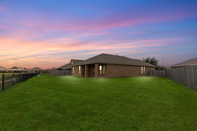 Building Photo - 23607 Legano Dr