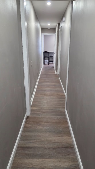 Building Photo - 1421 S Carey St