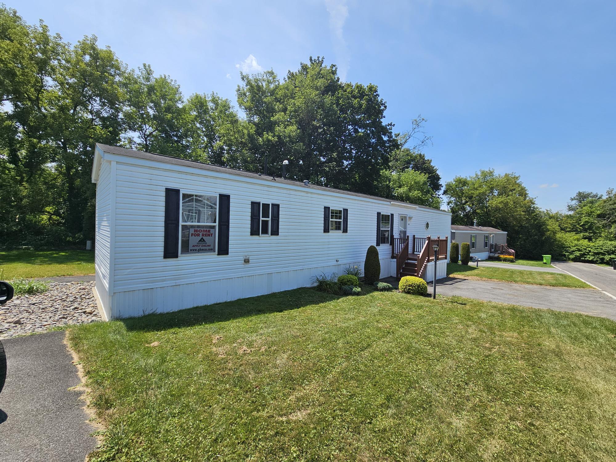 Building Photo - 13 Arbor Pl