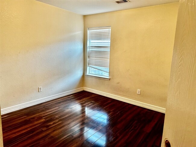 Building Photo - 3718 Winmont Ct