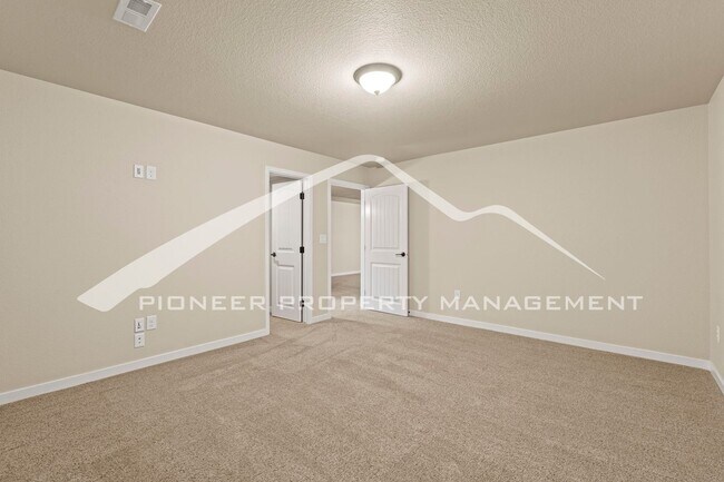 Building Photo - Luxury, Main Floor Ranch Home with EV Char...