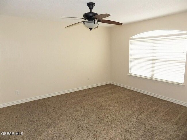 Building Photo - 5473 Roger Maris Dr