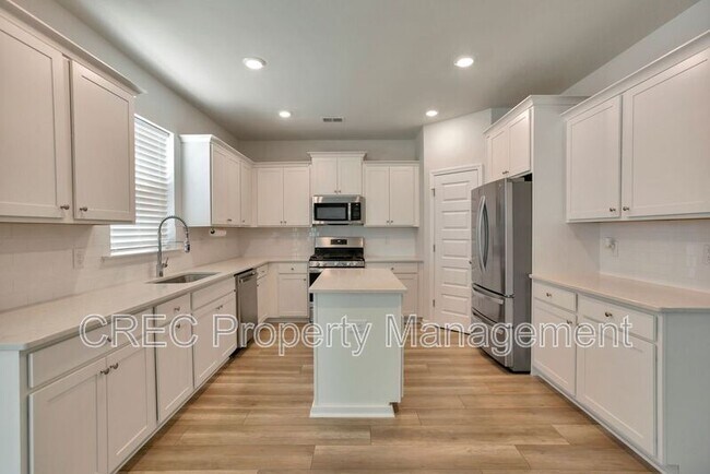 Building Photo - 146 Red Blf St