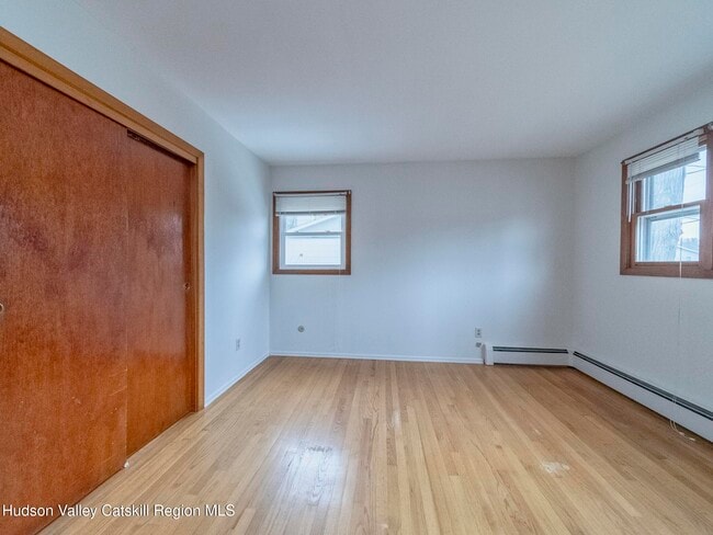 Building Photo - 30 Redwood Rd