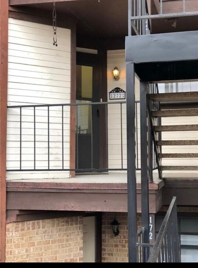Building Photo - 272 Henry Chandler Dr