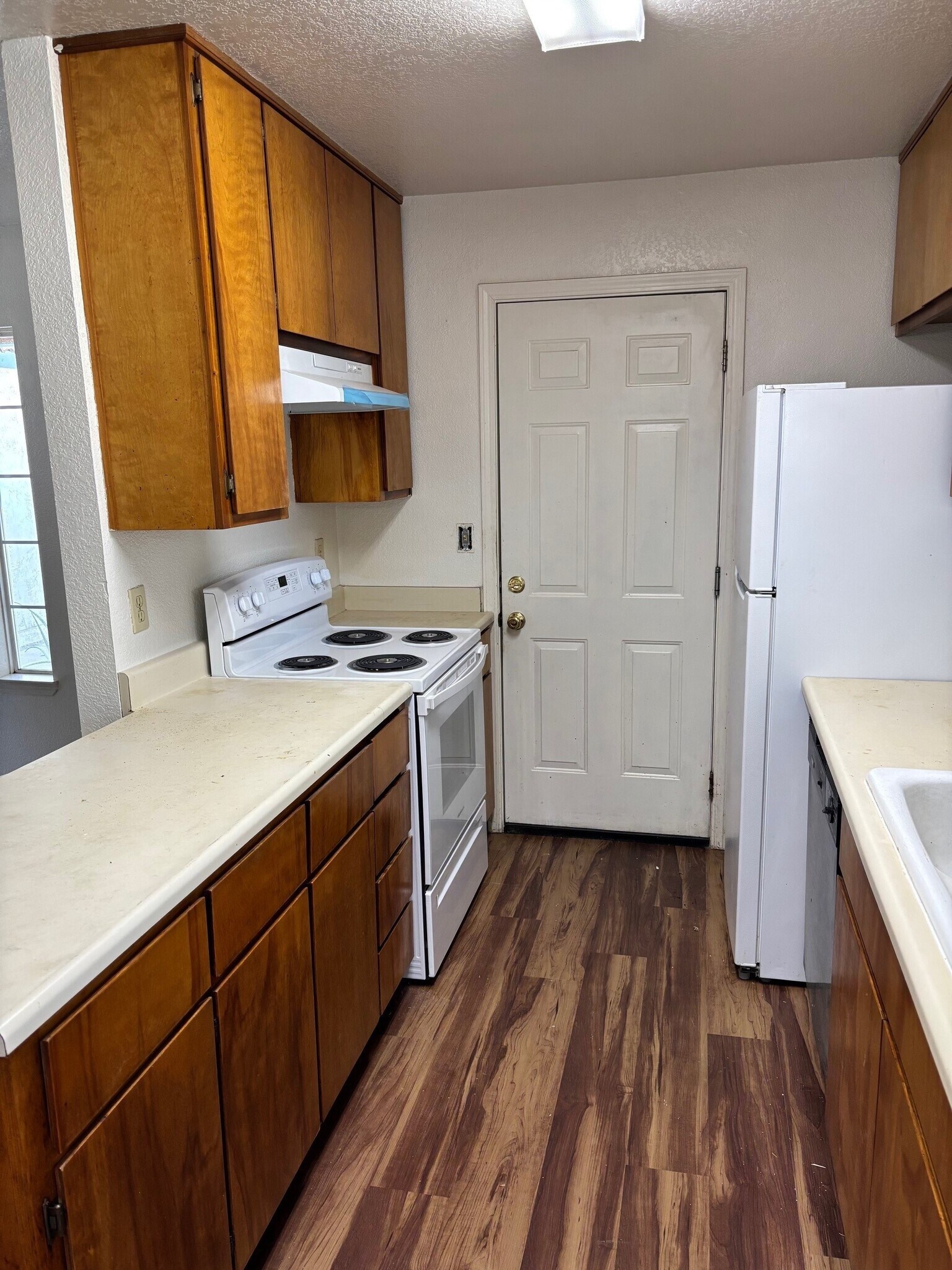 Building Photo - 901 Trinity Ave