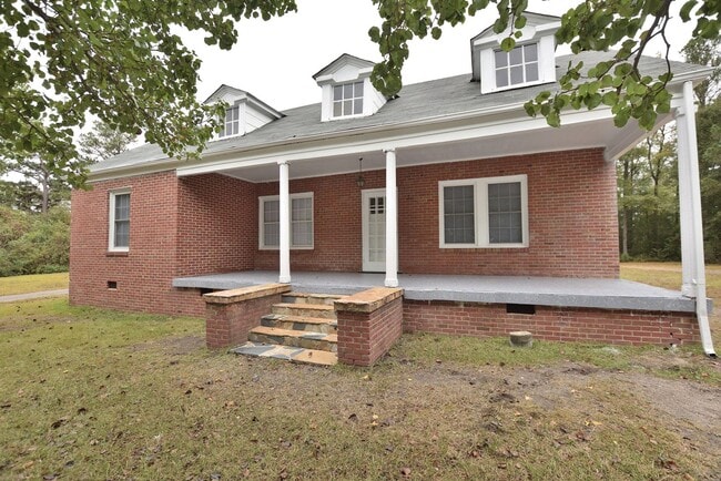 Primary Photo - 1760 Country Club Rd