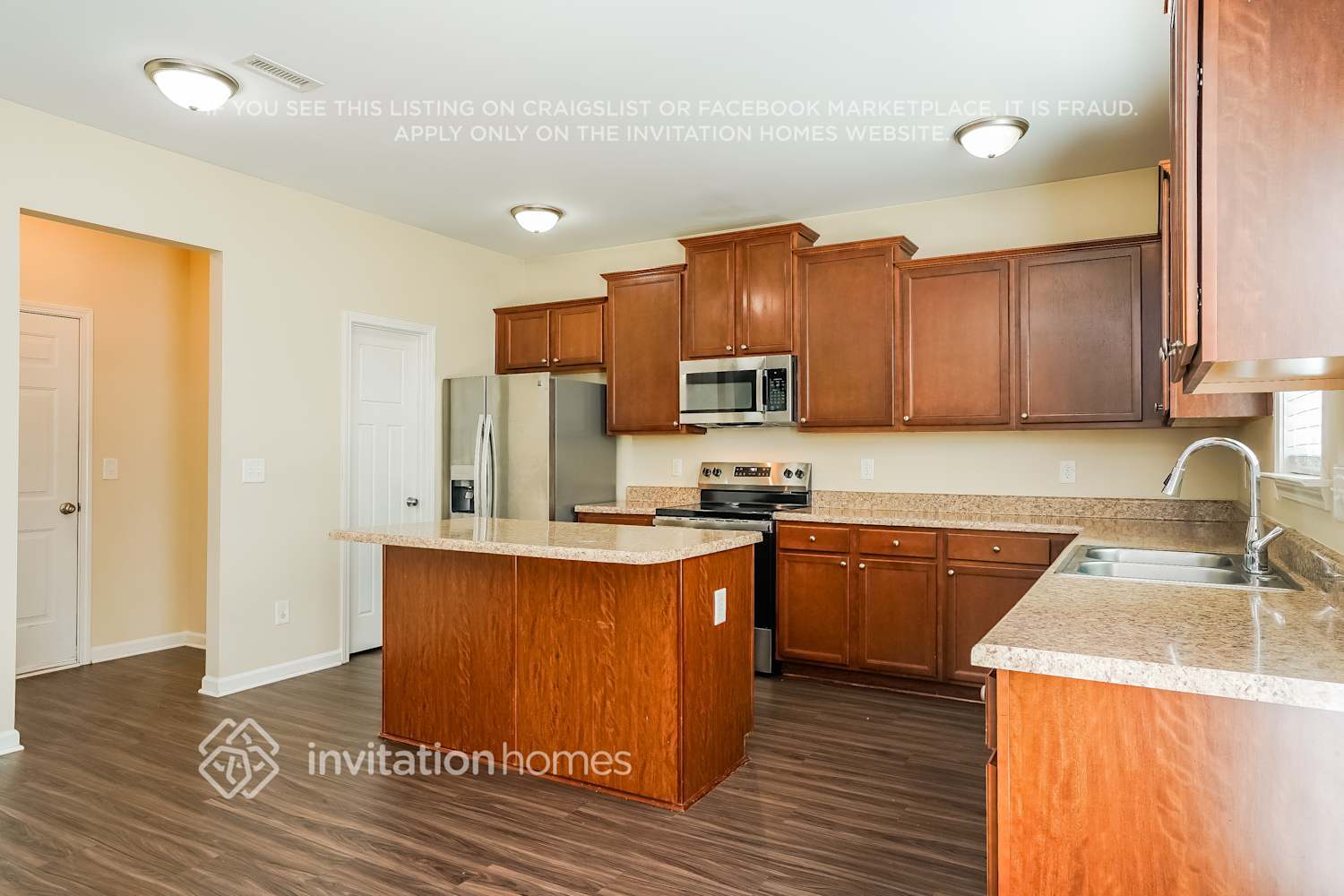 Building Photo - 5232 Sapphire Springs Dr