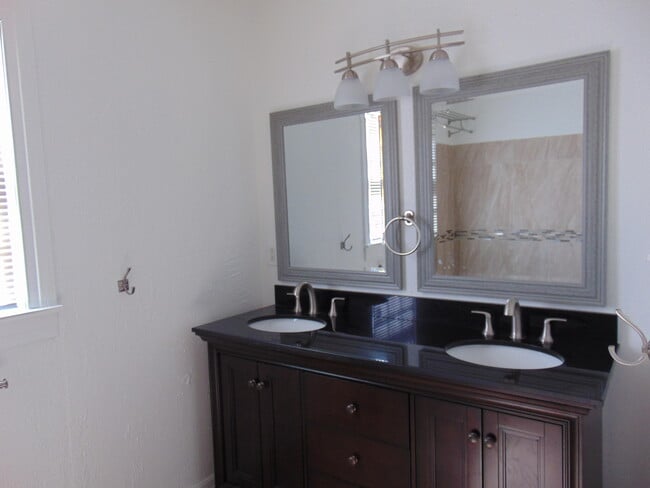 Building Photo - 2628 26th St