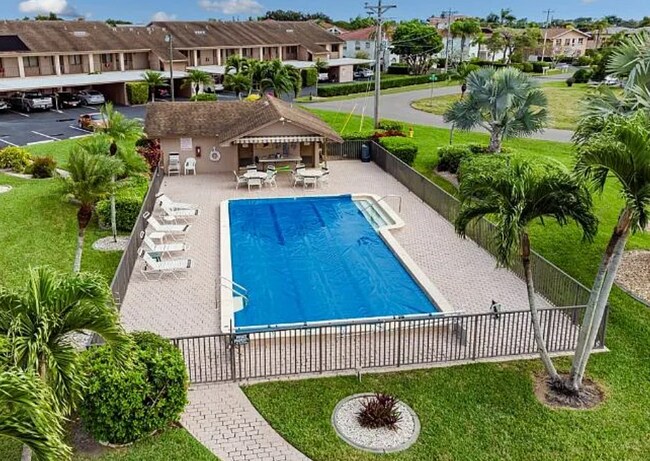 Building Photo - 3813 SE 11th Pl