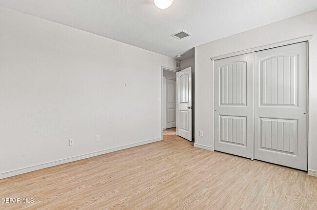 Building Photo - 1089 Indigo Sky St