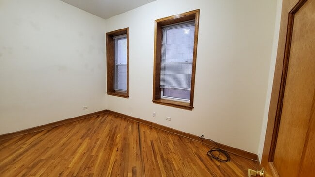 Building Photo - 1535 N Paulina St