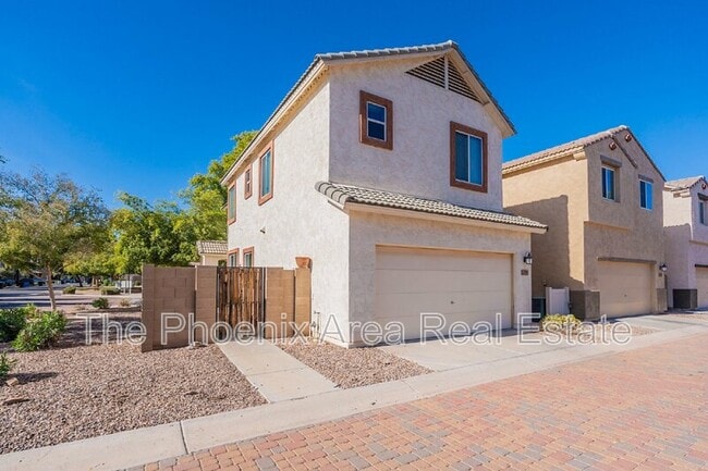 Building Photo - 2189 S Sanders Dr