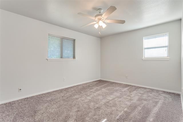 Building Photo - 905 Stratford Dr
