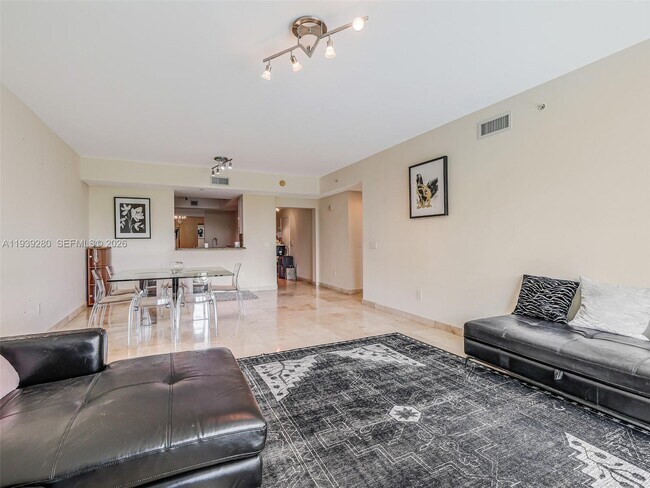 Building Photo - 3330 NE 190th St