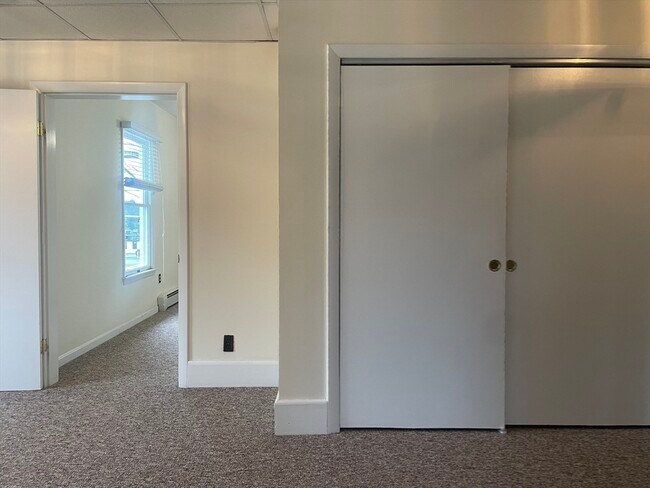 Building Photo - 228 Main St