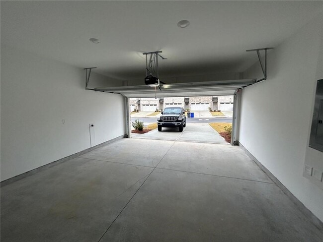 Building Photo - 207 Kinship Dr