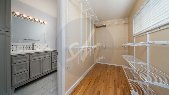 Building Photo - Charming Rancher in Highland Park