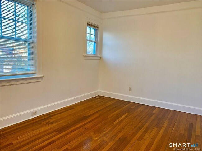 Building Photo - 43 Mohegan Ave