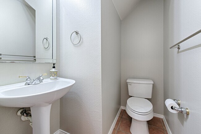 Building Photo - 2804 Hudson Crossing