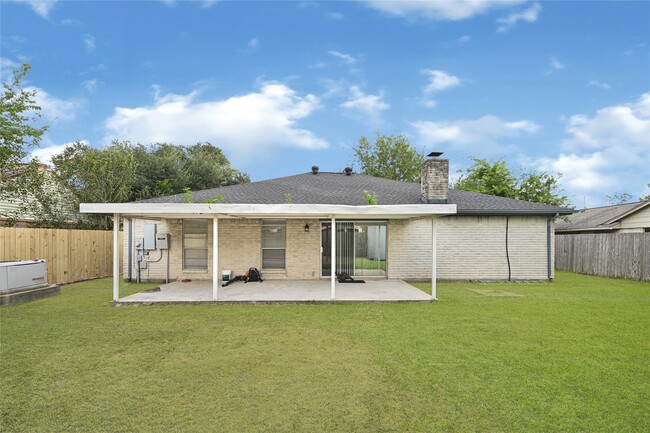 Building Photo - 10206 Sagebluff Dr