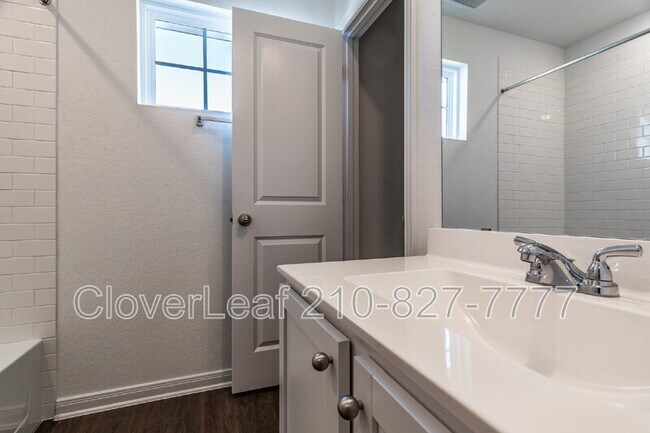 Building Photo - 6618 Cibolo Springs