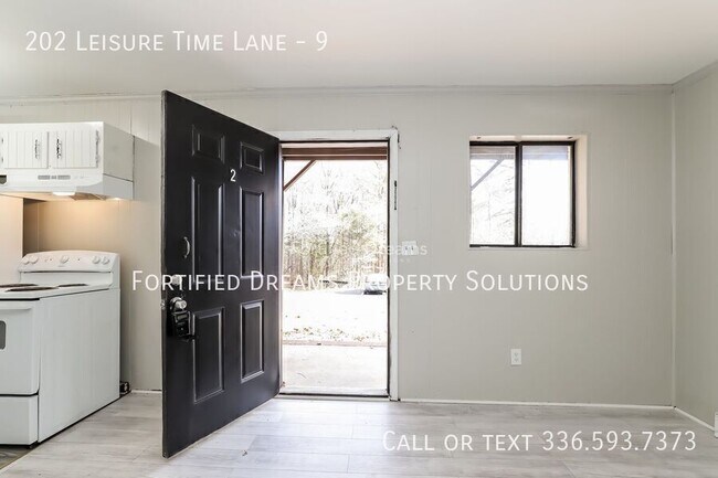 Building Photo - 202 Leisure Time Ln