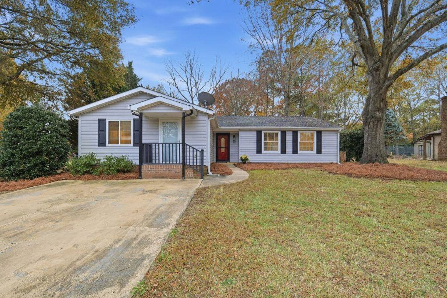 Building Photo - 7417 Shadowlake Dr