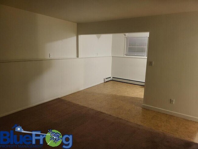Building Photo - 412-414 N St Bernard Dr