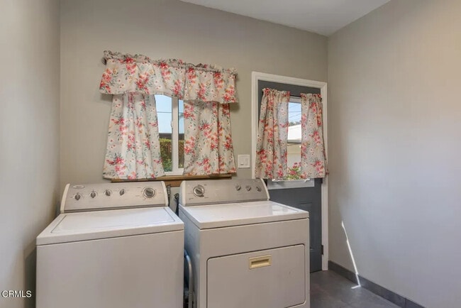 Building Photo - 309 S Dunning St