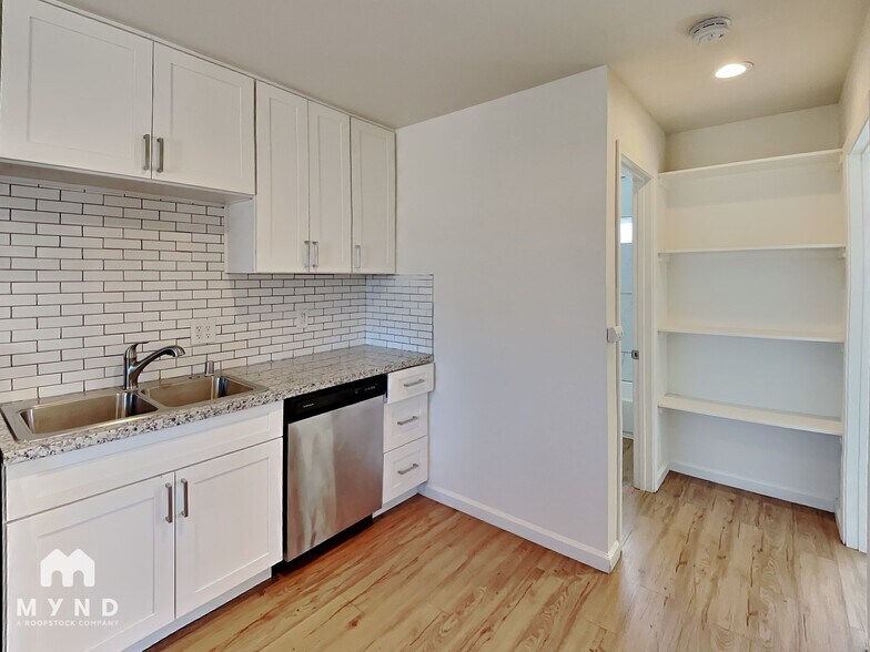 Building Photo - 5631 53rd St