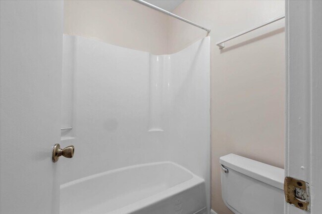 Building Photo - 3208 Ginger Dr