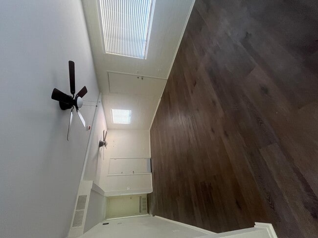 Building Photo - 499 S 2nd St