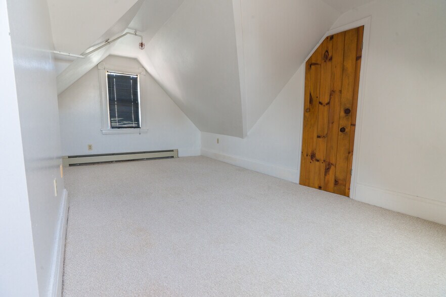 Building Photo - 129 Green St