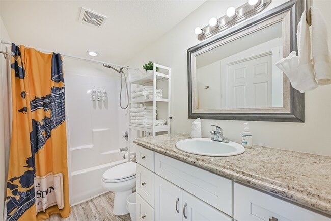 Building Photo - 3806 Concho Key