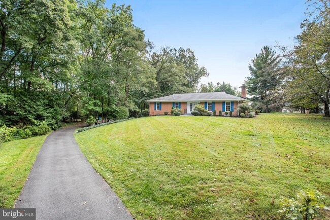 Building Photo - 9801 Orchid Cir