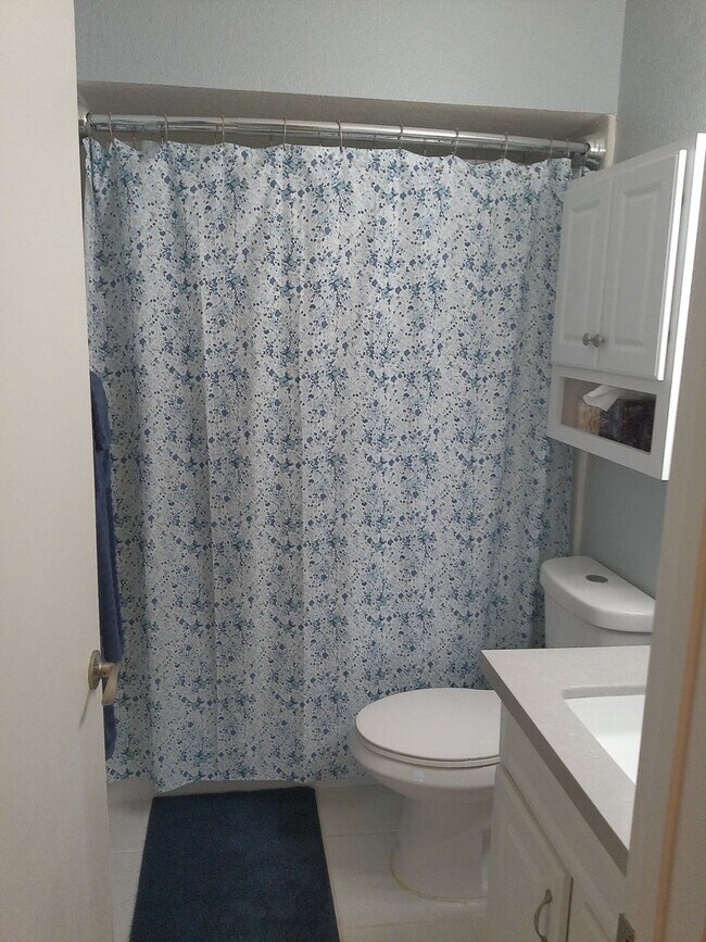 Building Photo - Beautiful updated condo in Los Lagos Upstairs unit.